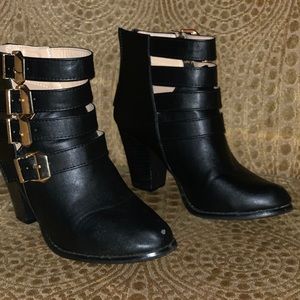 High heel boots